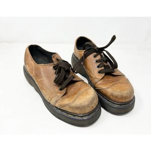 Sold// Dr. Martens Tan Platform Oxford Shoes 8